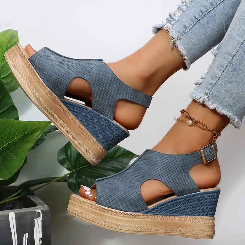 Sandali con zeppa e supporto extra da donna – estate 2025
