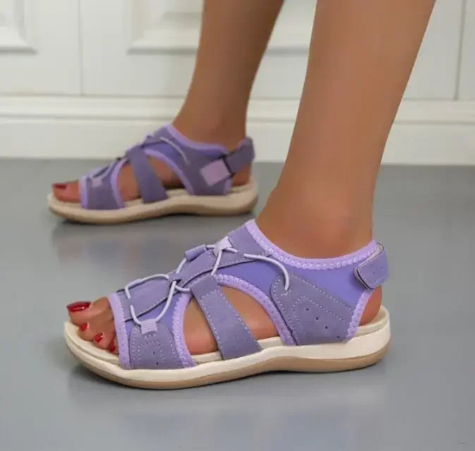 Sandali confortevoli da donna con cinturini regolabili e punta aperta