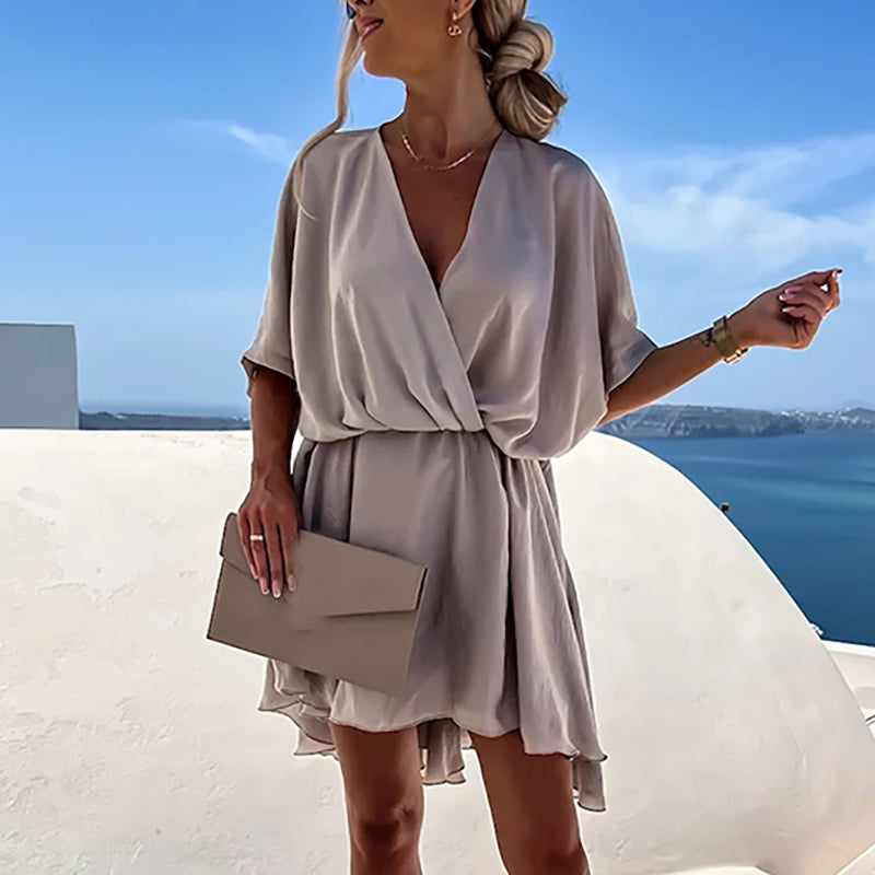 Flowy Dress with V-Neck – Sophia