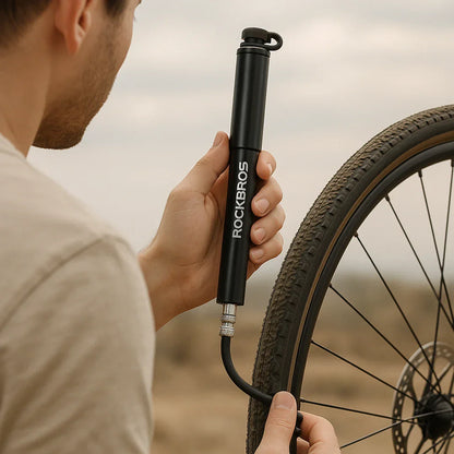 Pompă pentru bicicletă | Mini, portabilă | Valve Presta și Schrader, pentru biciclete de șosea, MTB și BMX