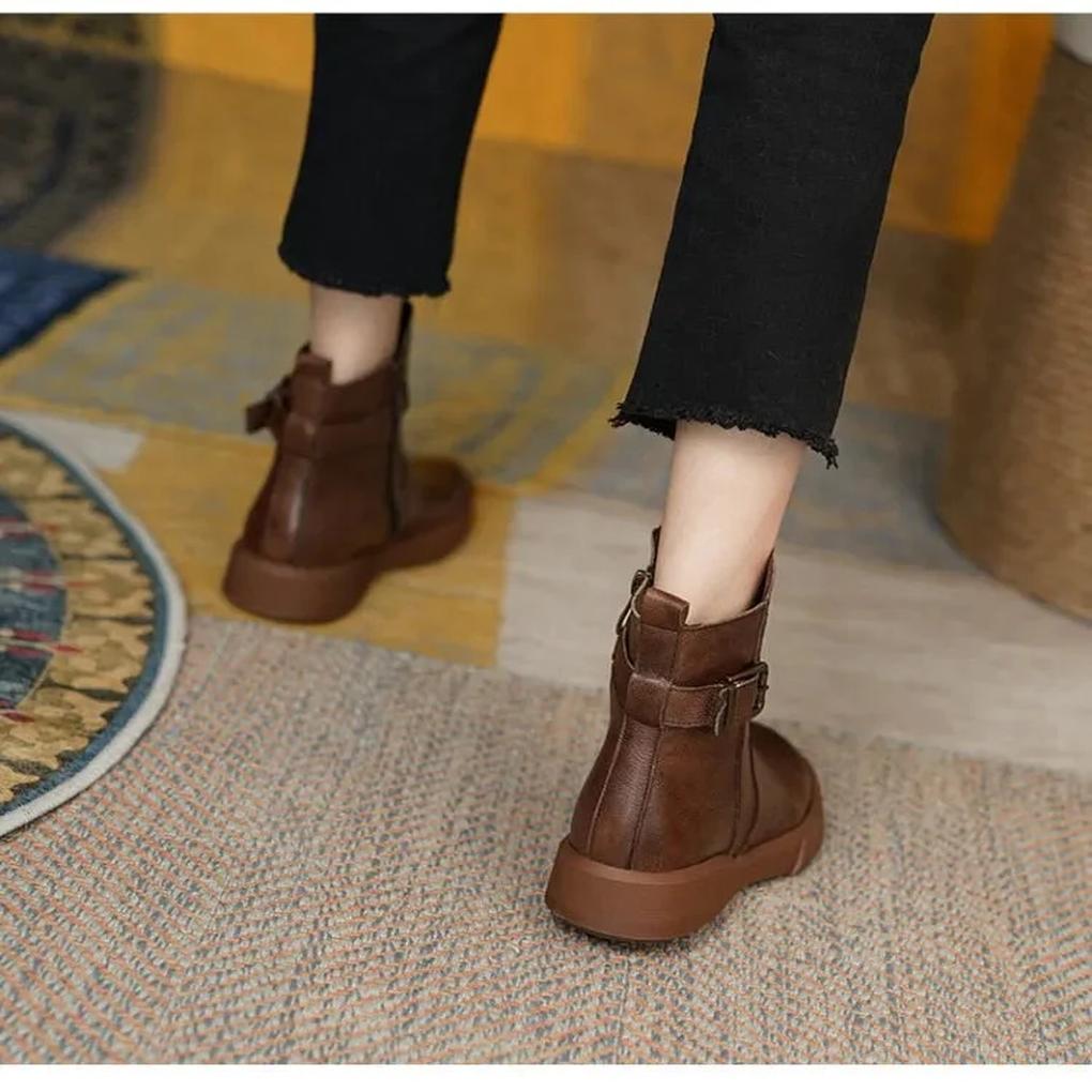 Stivaletti vintage alla caviglia – stile rétro