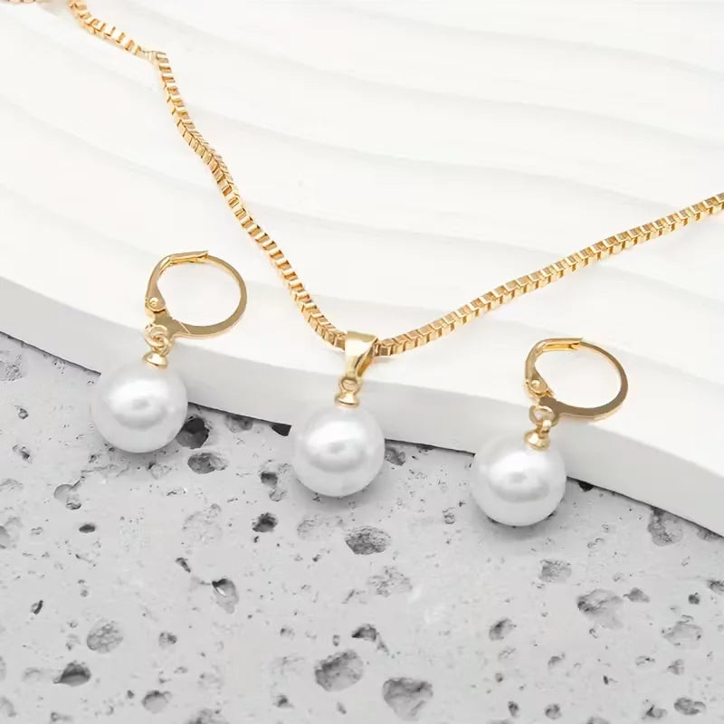 Necklace with Pearl and Earrings