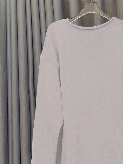 Xenia – Elegant Women's Pullover with V-Neck