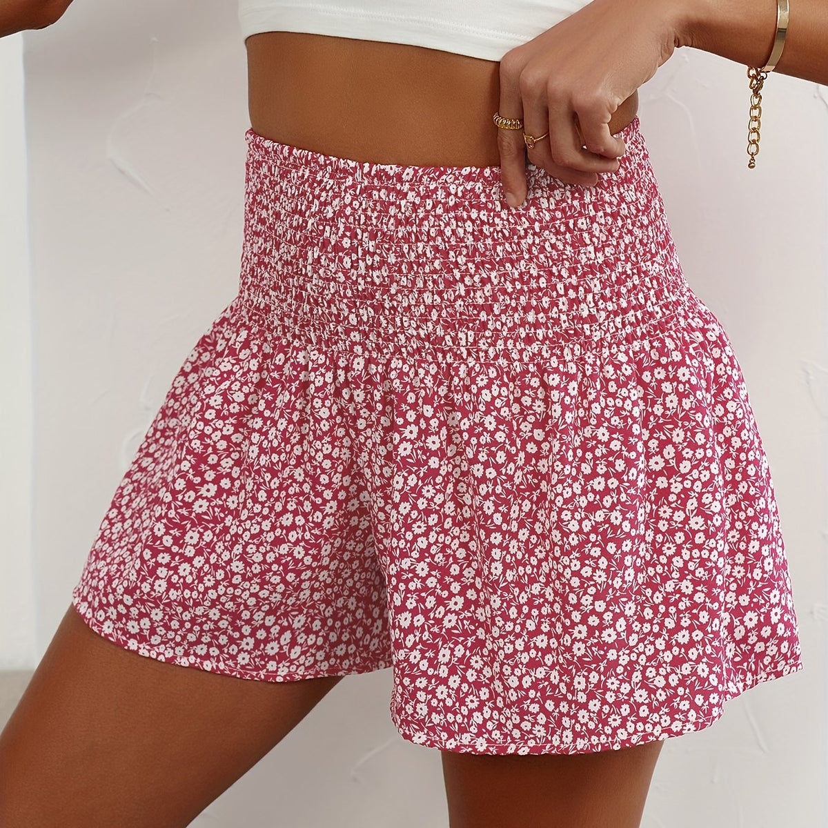 Leichte Damenshorts für den Sommer mit Blumenmuster und bequemem elastischem Bund