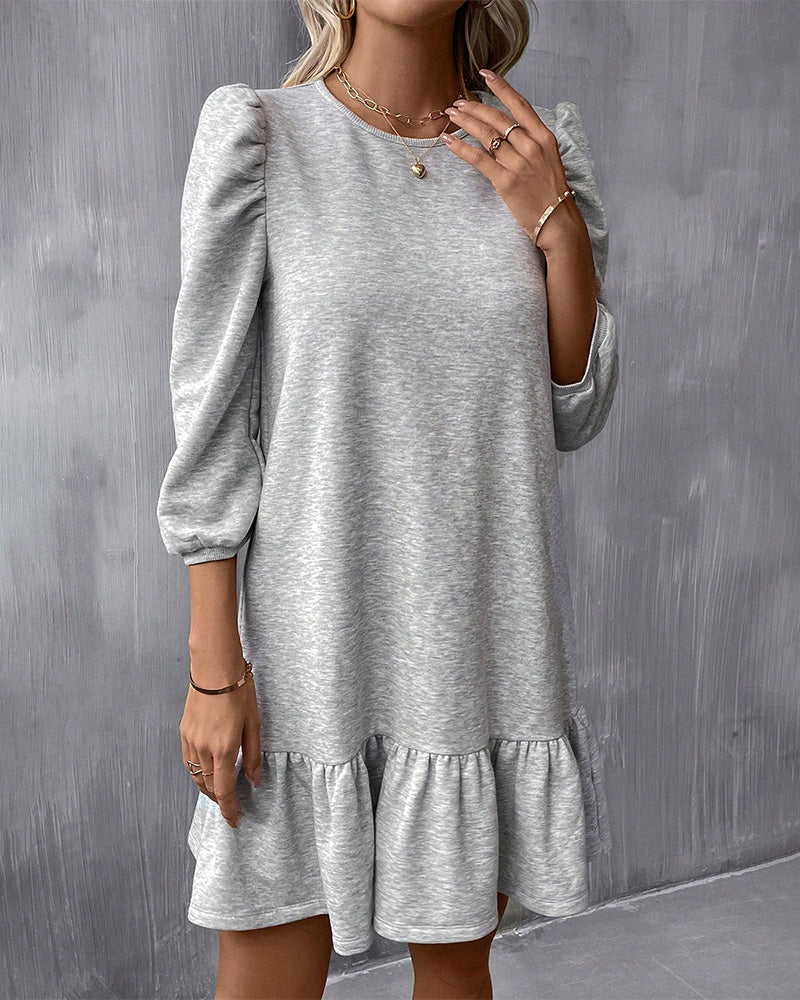 Robe simple avec manches bouffantes