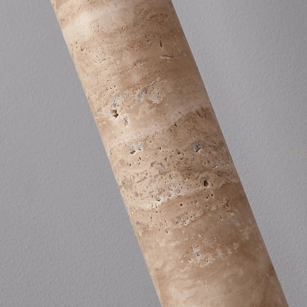 Luxusní závěsná lampa z krémového mramoru – elegantní a moderní design