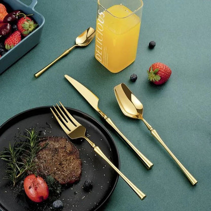Bestekset geïnspireerd op het oude Egypte - elegant en duurzaam voor aan tafel
