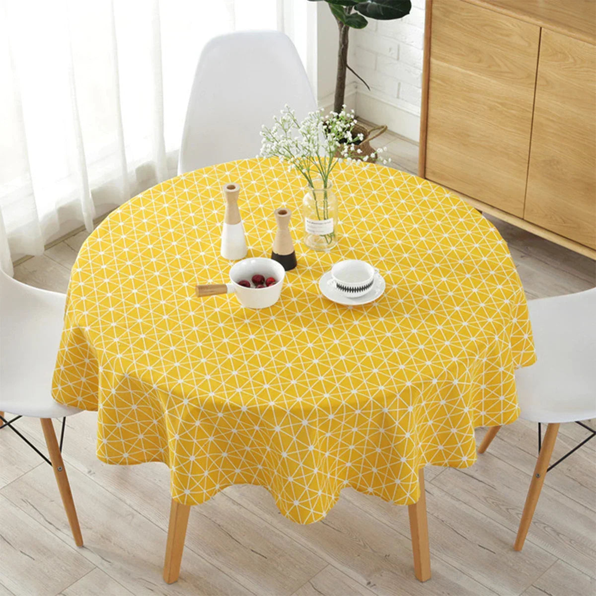 Round Tablecloth with Herringbone Pattern for Stylish Table Decoration