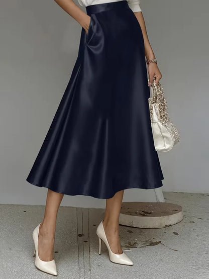 Jupe midi en satin à taille haute