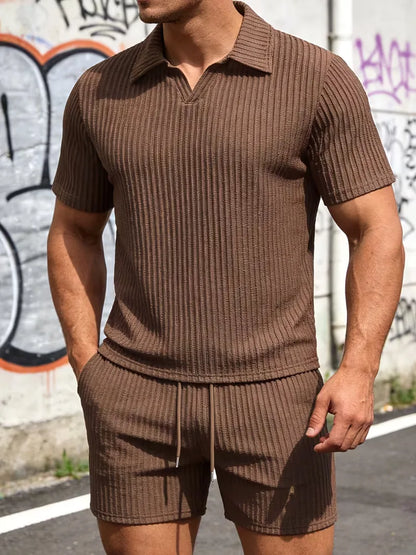 Ensemble de vêtements d'été avec polo