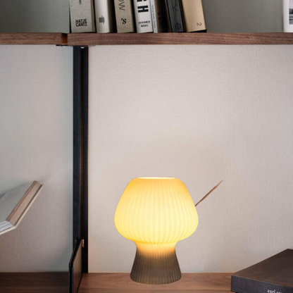 Lampada da tavolo dal design vintage