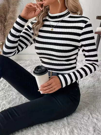 Long-sleeve with turtle neckline