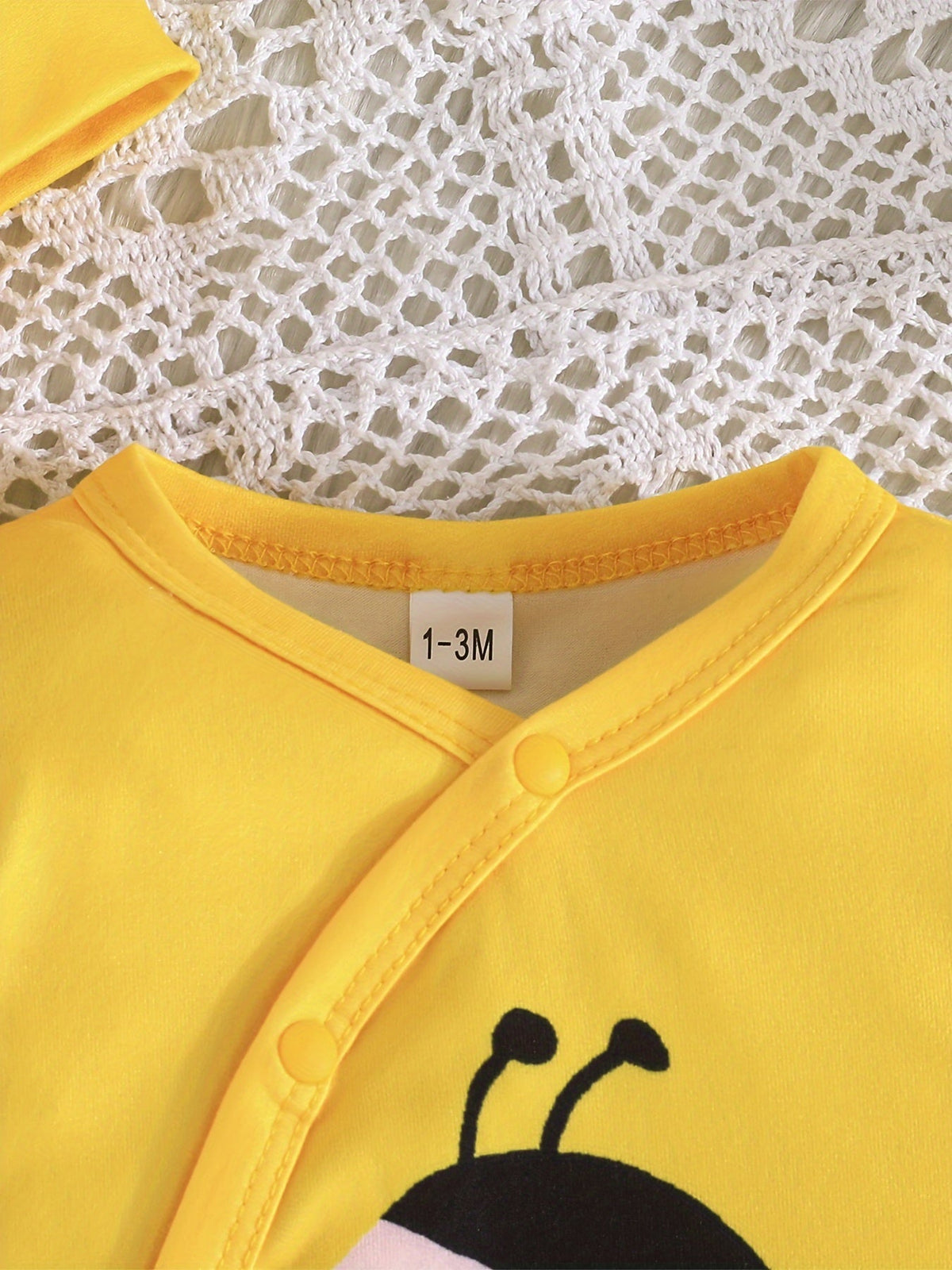Cute Bees Jumpsuit Set – Perfect for Outdoor Adventures for Babies