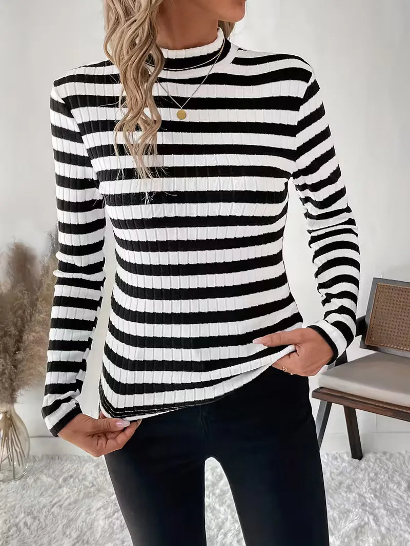 Long-sleeve with turtle neckline