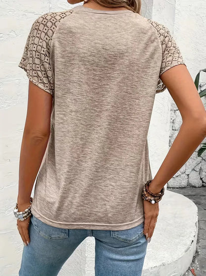 T-shirt à manches courtes avec détails en dentelle