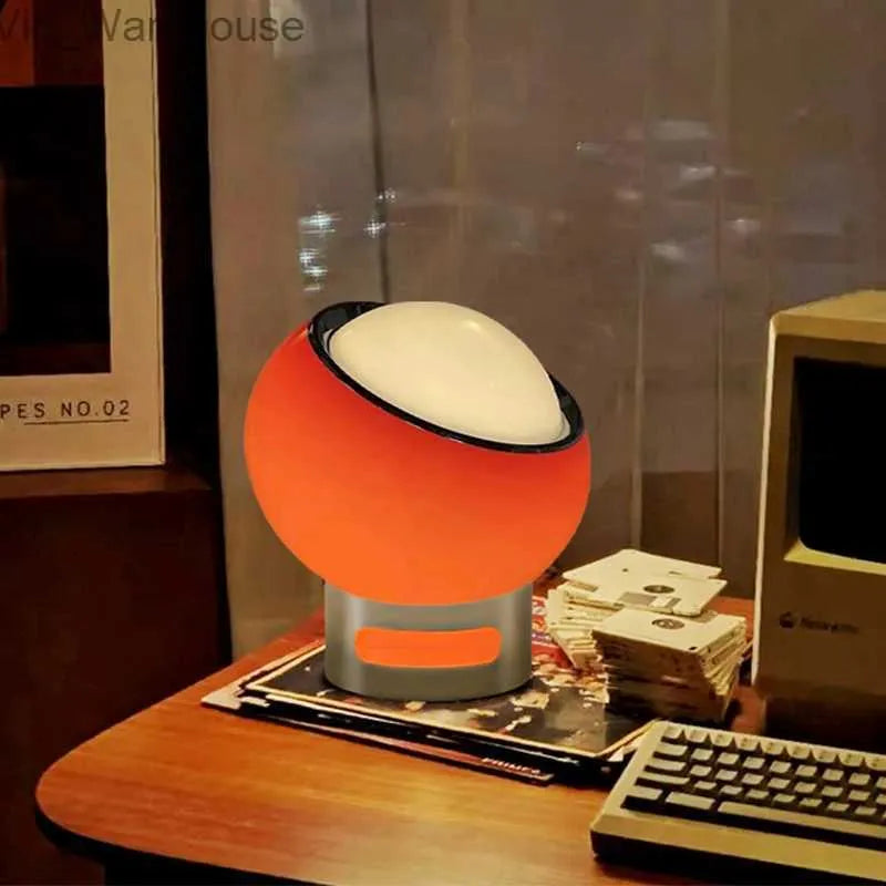 Einzigartige Tischlampe mit Glasschirm