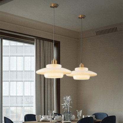 Elegante lámpara colgante con pantalla de vidrio blanco