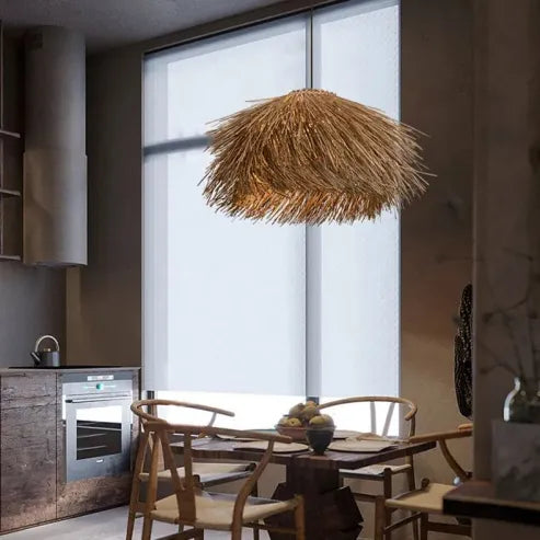 Lámpara colgante de ratán hecha a mano para crear un ambiente cálido y natural en casa