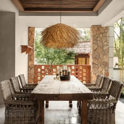 Lámpara colgante de ratán hecha a mano para crear un ambiente cálido y natural en casa