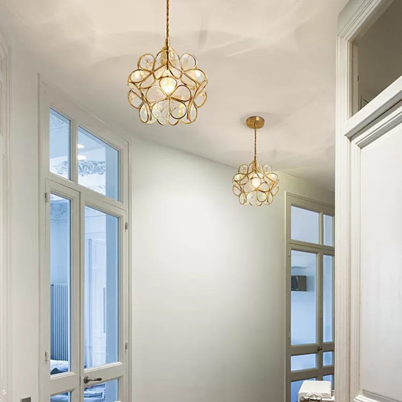 Κομψός πολυέλαιος σε σχήμα λουλουδιού για ζεστό φωτισμό