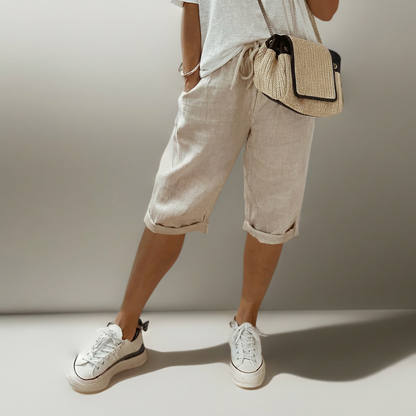 Shorts with a relaxed fit and drawstring