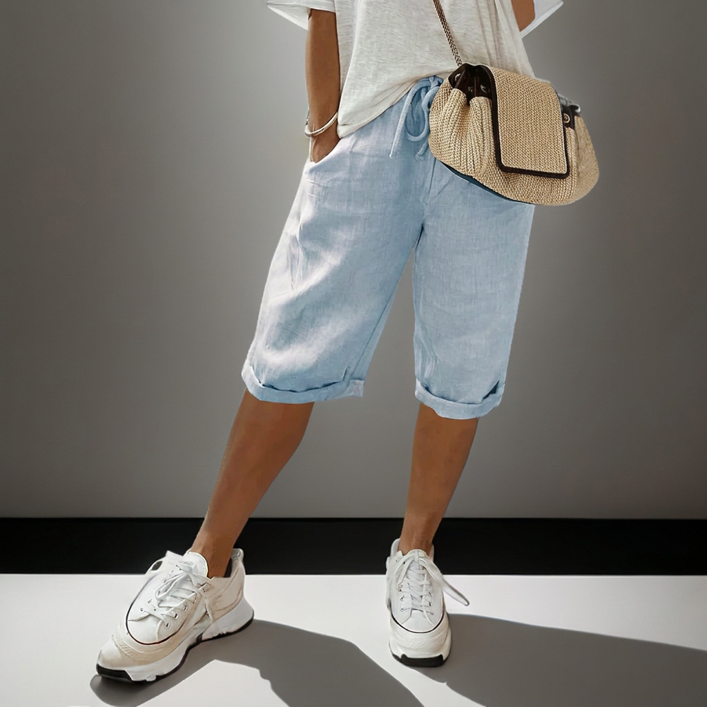 Shorts with a relaxed fit and drawstring