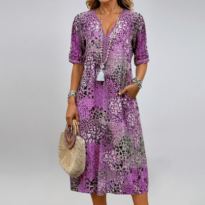 Lace Dress for Women with V-Neck and Short Sleeves