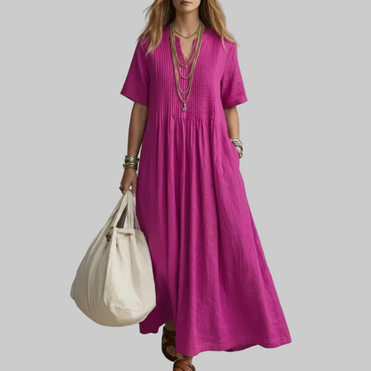 Damenkleid aus Baumwoll-Leinen mit V-Ausschnitt, kurzen Ärmeln und plissiertem Design