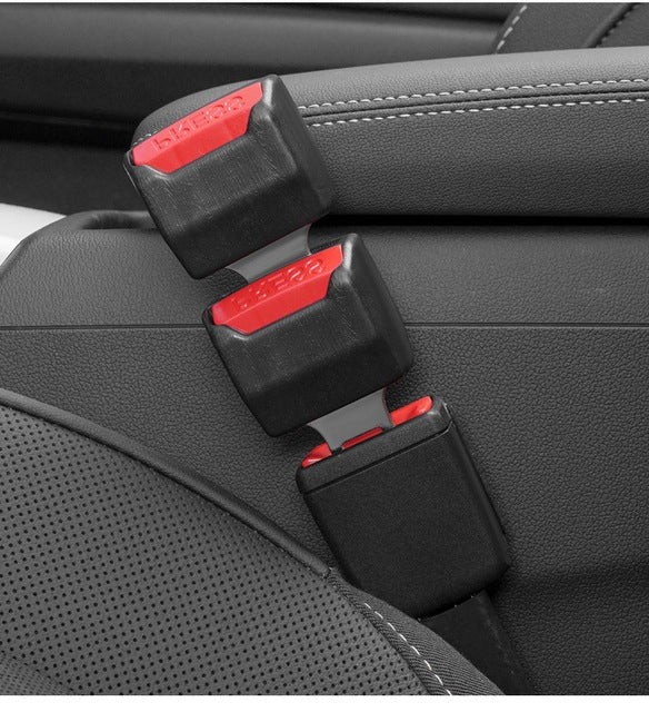Prodlužovací spona bezpečnostního pásu - praktická a snadno použitelná