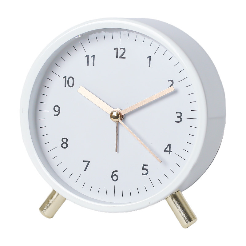 Silent Scandinavian Table Clock with Minimalist Design – Timeless and Elegant