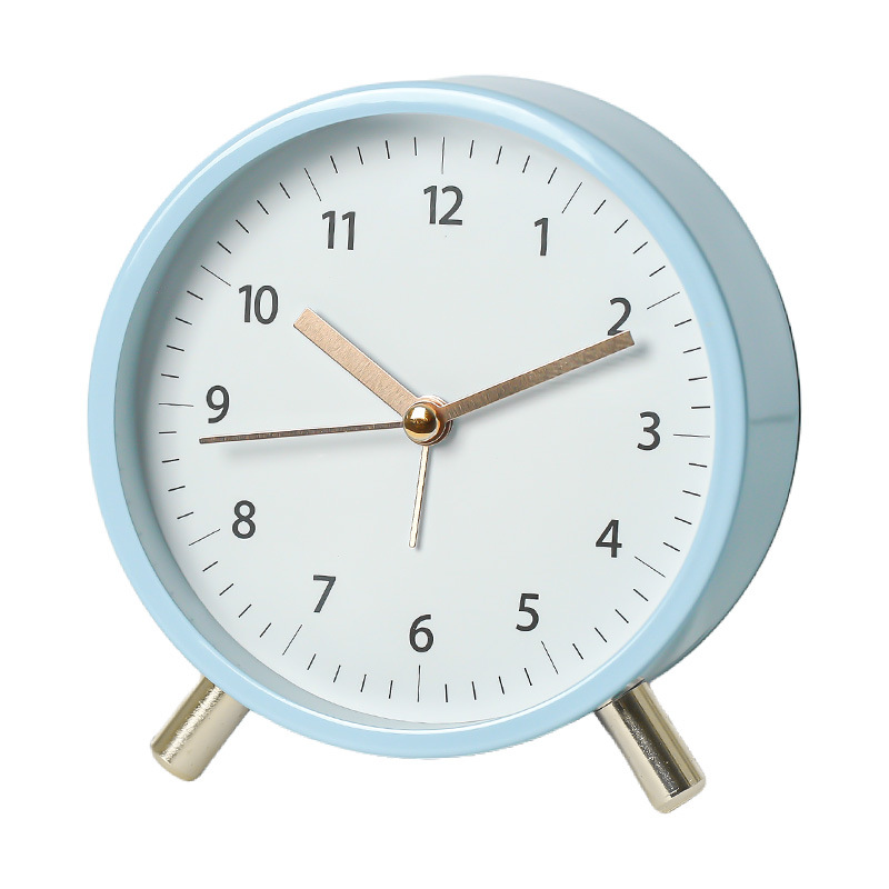 Silent Scandinavian Table Clock with Minimalist Design – Timeless and Elegant