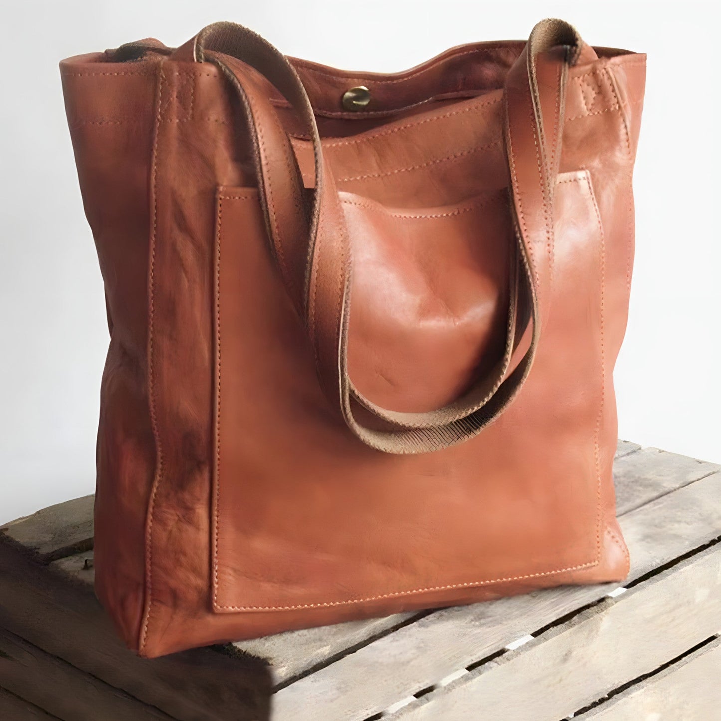 Leather bag for women - with plenty of storage space