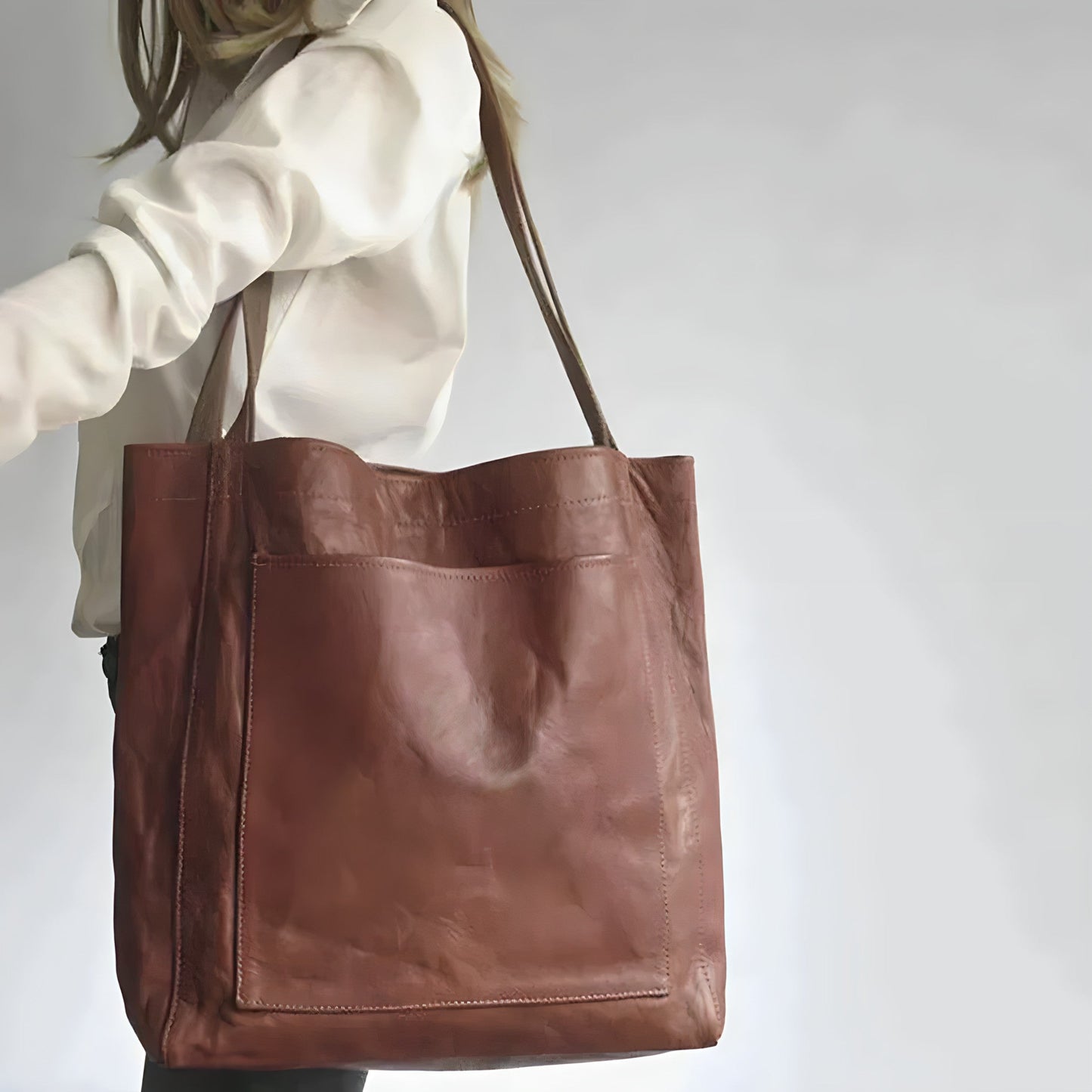 Leather bag for women - with plenty of storage space