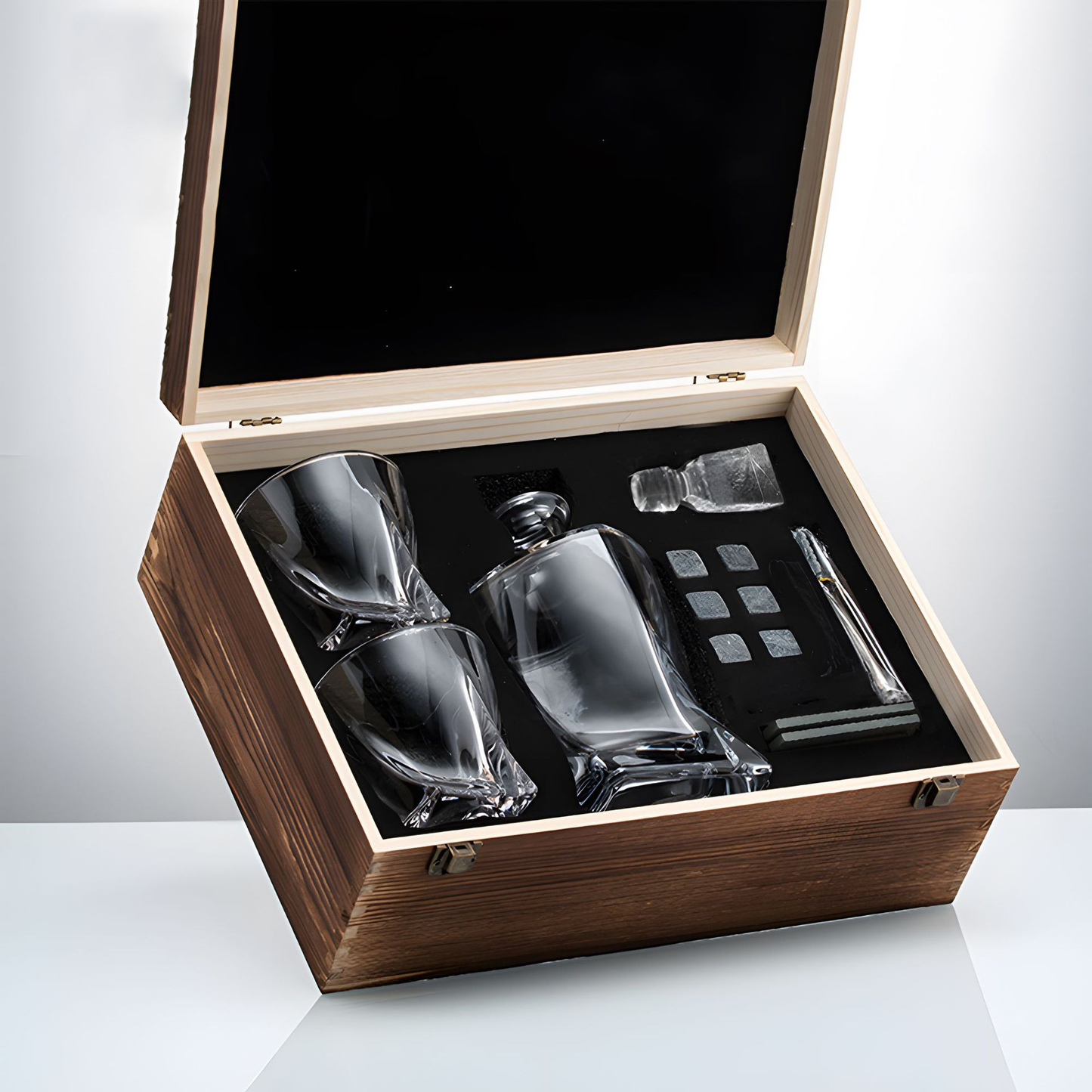 Luxury Crystal Whiskey Decanter and Glass Set