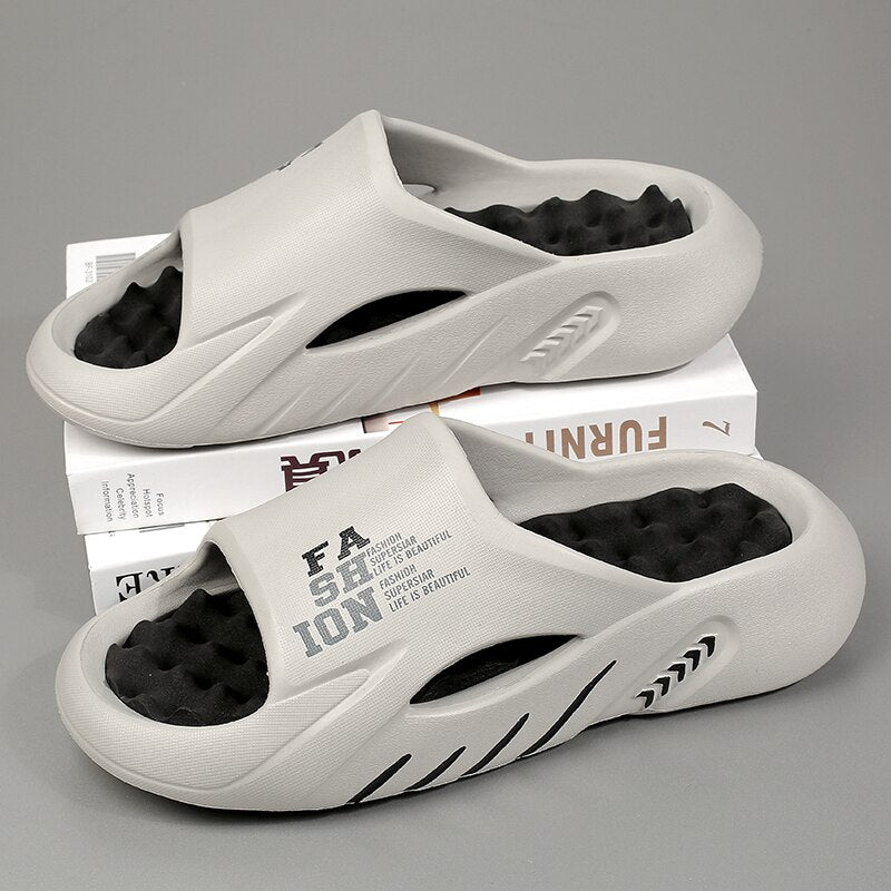 Quentin – Sporty Men's Slippers with Modern Design