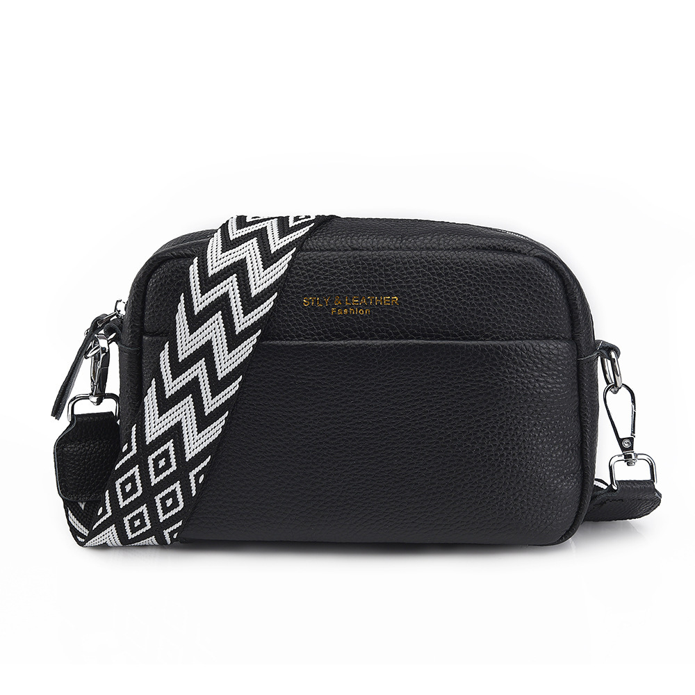 Genuine Leather Crossbody Bag – Practical and Trendy with Guitar Shoulder Strap