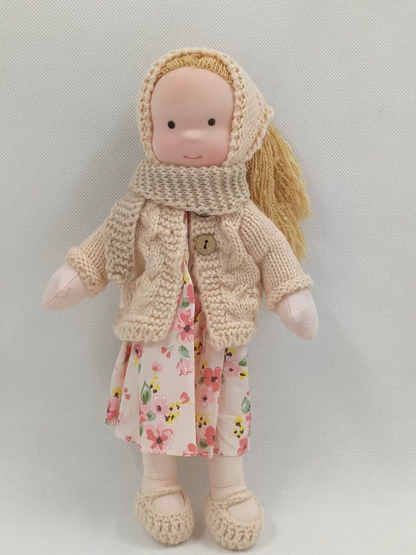 Muñeca Waldorf Dear Lana – Suave, resistente y hecha a mano