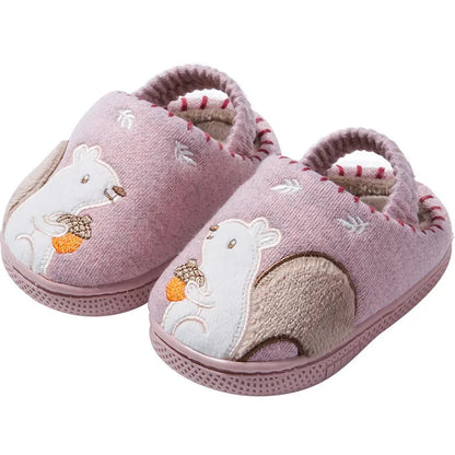 Mini divatos papucs - aranyos, csúszásgátló - kényelmes gyermekeknek