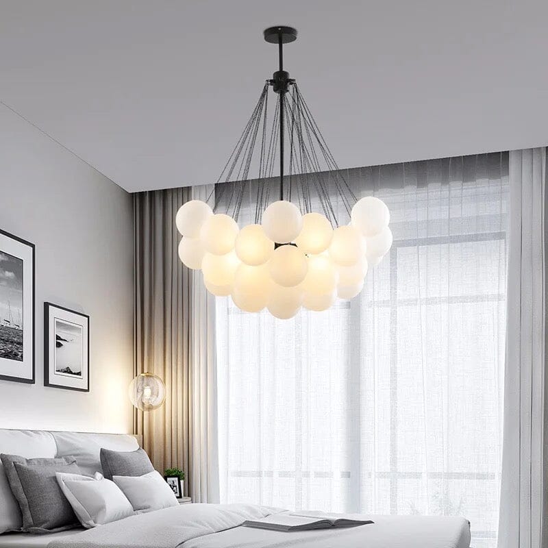 Skandinavisk pendellampe med matte glasskuler