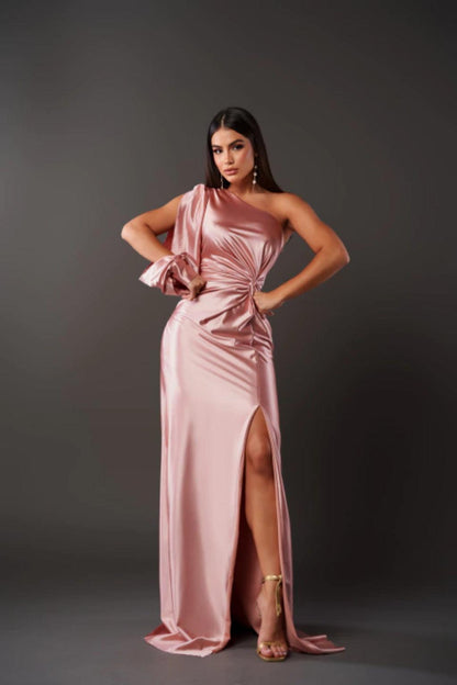 Sanne - Elegant Evening Dress with Refined Details