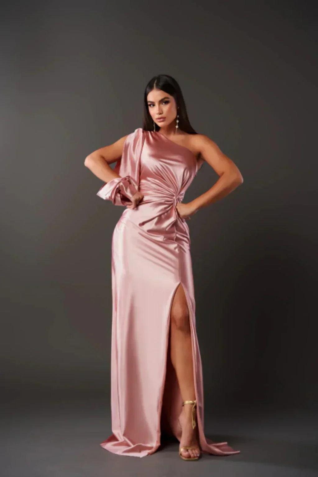 Vestido largo elegante de gala para mujer, de un solo hombro y con abertura