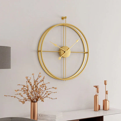 IronClock Gold - Ceas de perete mare, minimalist, din metal - Elegant - Atemporal - Decorațiunea perfectă