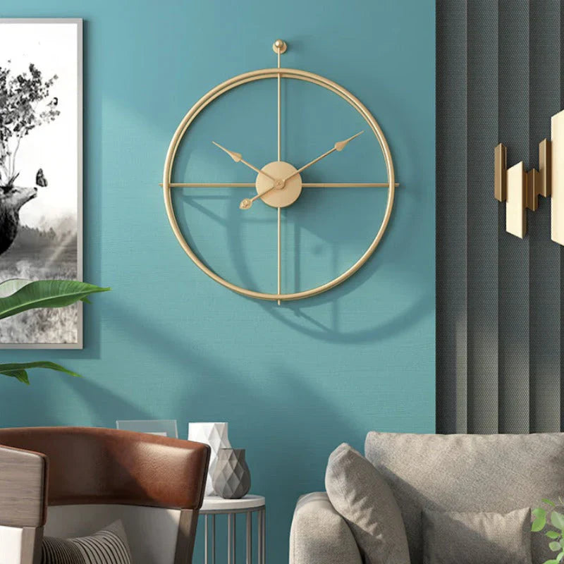 IronClock Gold - Ceas de perete mare, minimalist, din metal - Elegant - Atemporal - Decorațiunea perfectă