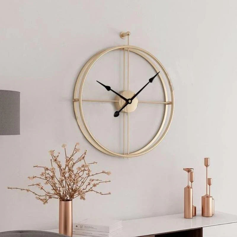 IronClock Gold - Ceas de perete mare, minimalist, din metal - Elegant - Atemporal - Decorațiunea perfectă