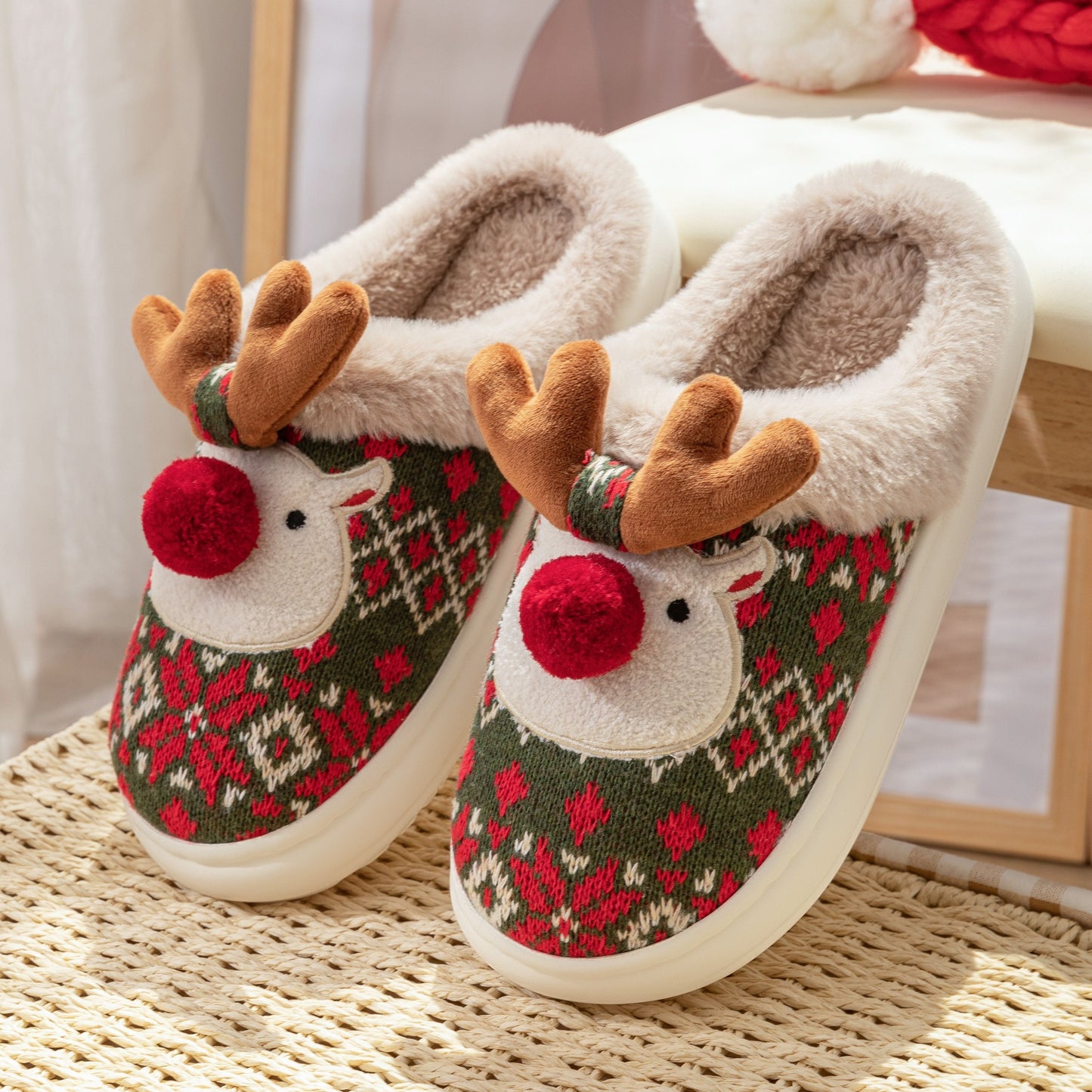Jasper | Cosy Christmas Reindeer Plush Slippers