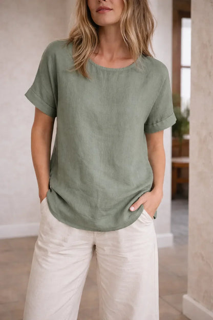 Lightweight ladies' top with short sleeves