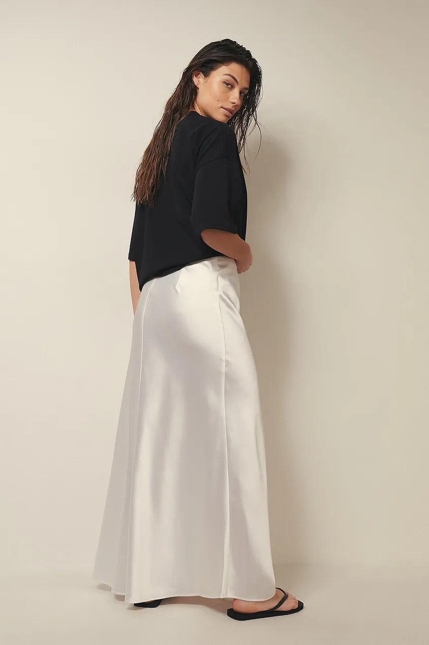 Ladies Glamorous Midi Skirt with High Waist and Shiny Fabric