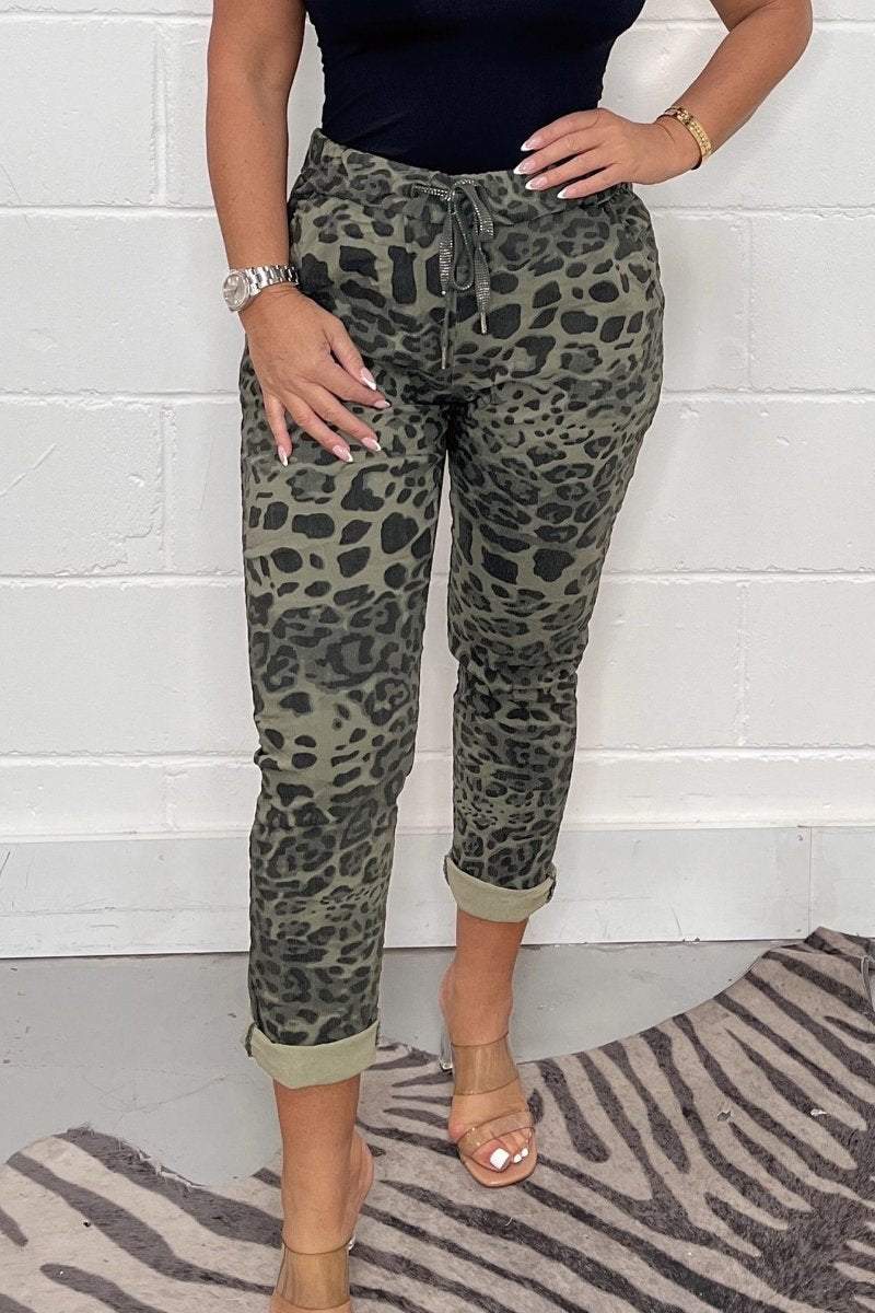 Pantalon camouflage élégant pour femme - Mare