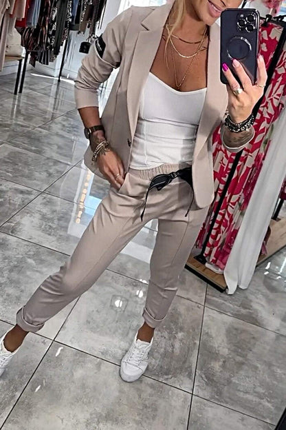 Stylish Two-Piece Blazer Set with Jogger Trousers for Women