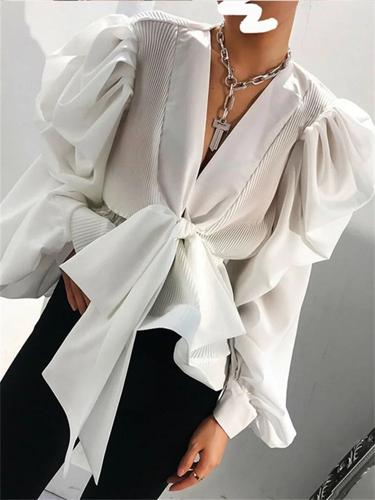 Käthe | V-neck Blouse with Puff Sleeves